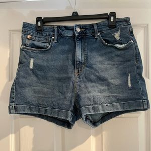 Levi Denizen Mom Denim Shorts